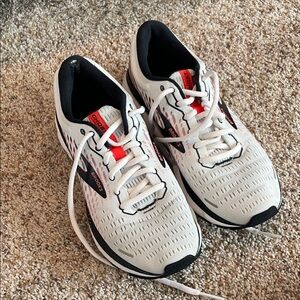 Women's Brooks Ghost 13 size 8